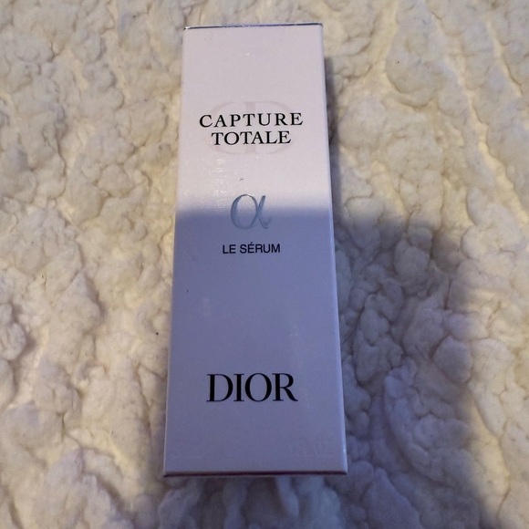 Dior Capture Totale Le Serum 1oz New - Picture 1 of 5